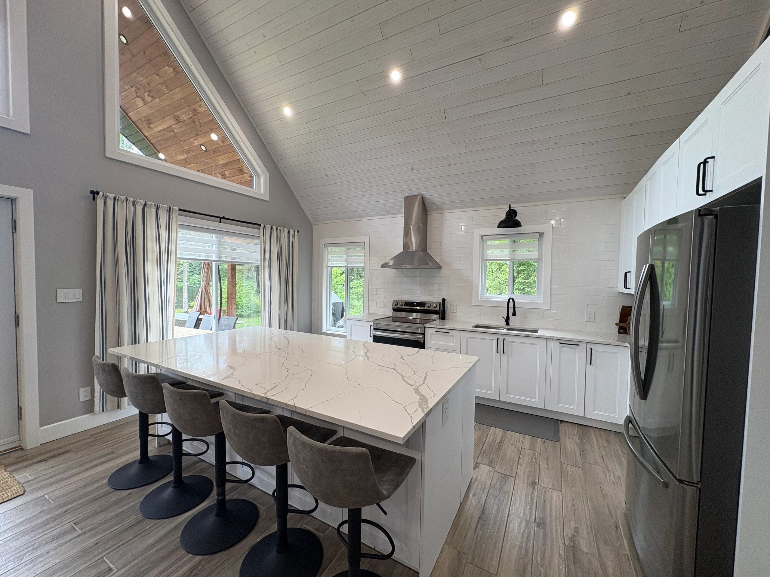 Kitchen with oversized island